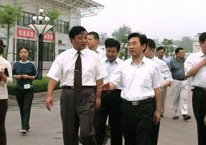 2005年8月31日，時任江蘇省副省長，現任第十四屆全國政協常委、農業和農村委員會副主任張桃林視察今世緣。