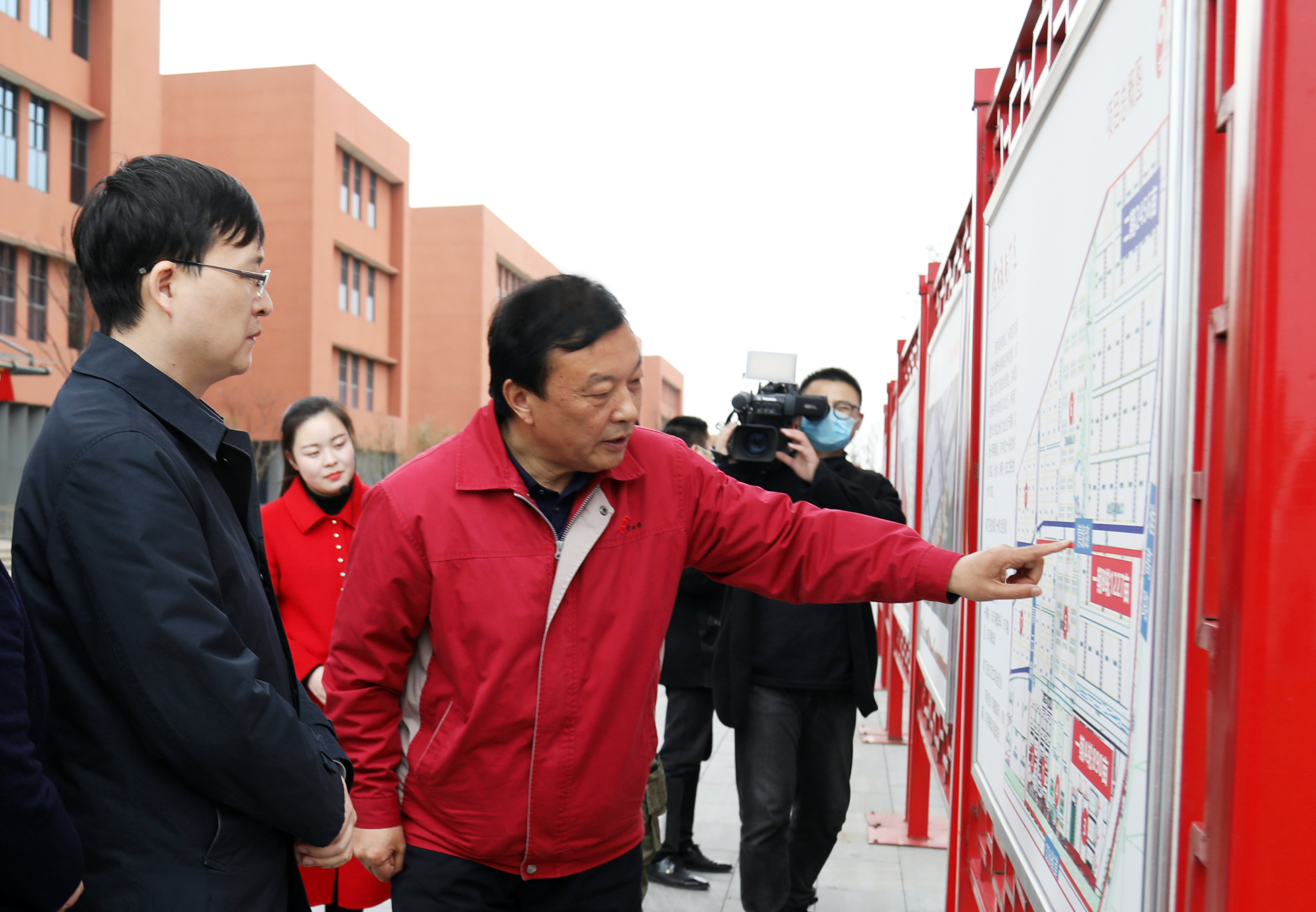 2020年3月27日，時任淮安市委副書記、市長，現(xiàn)任南京市市長陳之常調(diào)研今世緣
